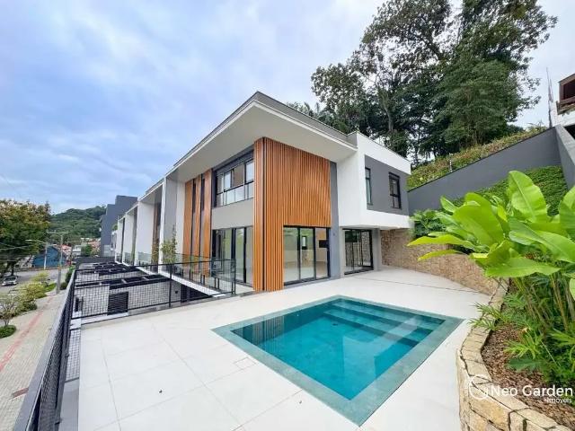 Casa venda em Região Geográfica Imediata de Joinville, Joinville