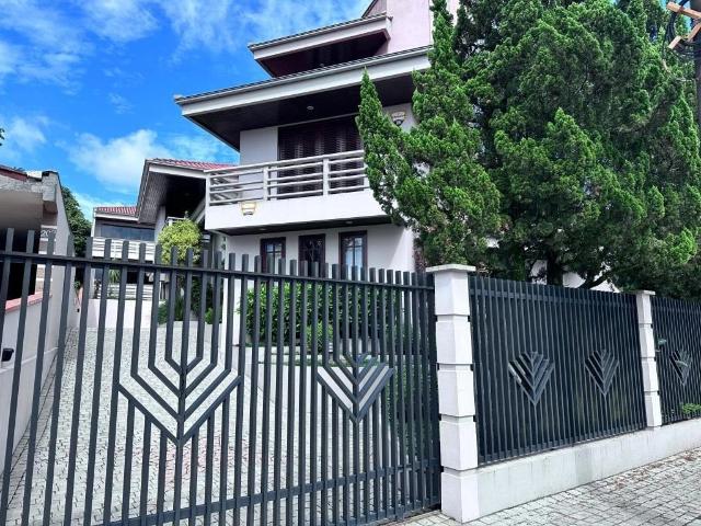 Casa venda em Joinville, Região Geográfica Intermediária de Joinville