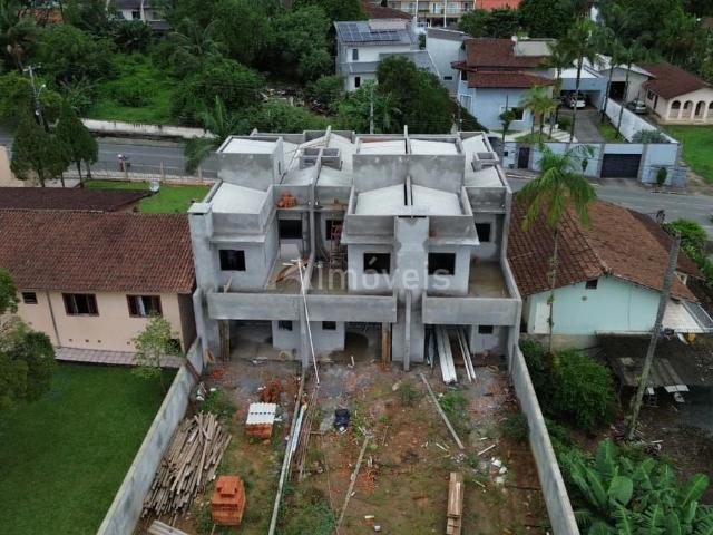 Casa venda em Bom Retiro, Joinville