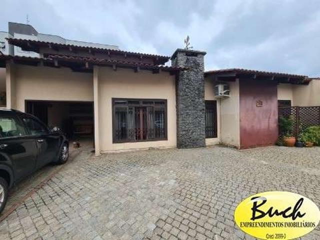 Casa venda em Região Geográfica Imediata de Joinville, Joinville