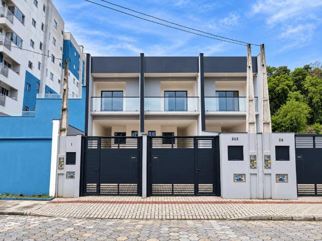 Casa venda em Joinville, Região Geográfica Intermediária de Joinville