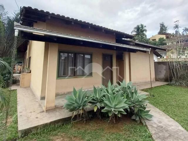 Casa venda em Joinville, Região Geográfica Intermediária de Joinville