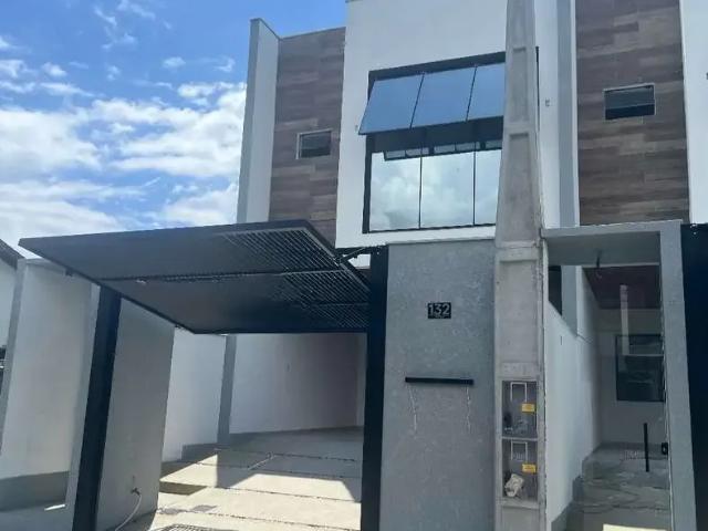 Casa venda em Saguaçu, Joinville