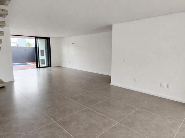 Casa venda em Saguaçu, Joinville