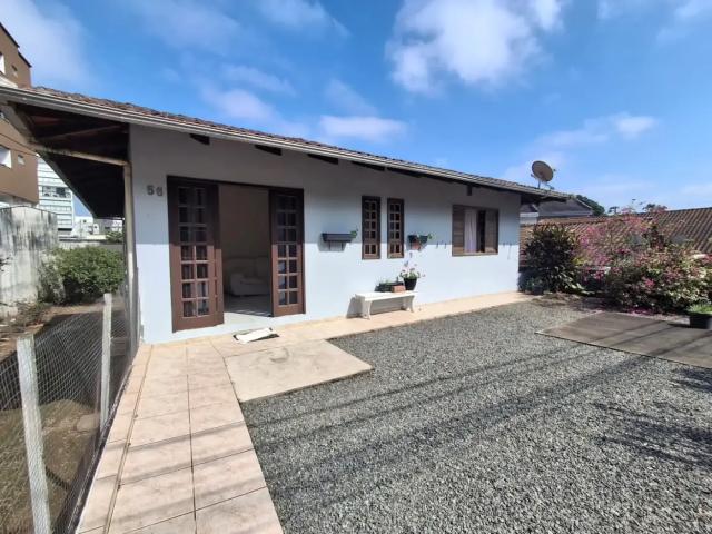 Casa venda em Saguaçu, Joinville