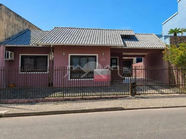 Casa venda em Joinville, Região Geográfica Intermediária de Joinville
