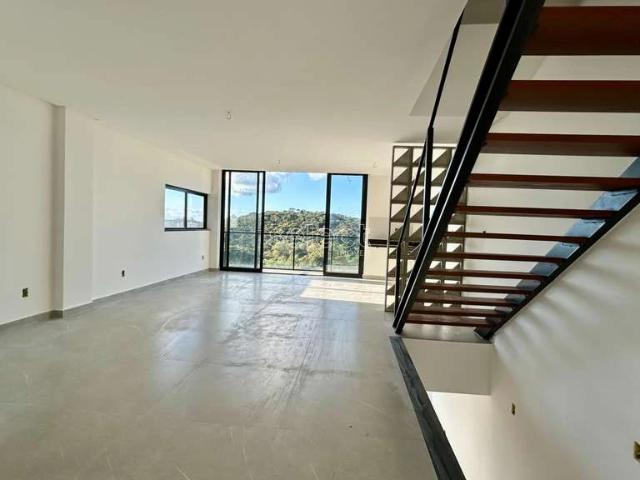 Casa venda em Jardim Guadalajara, Juiz de Fora