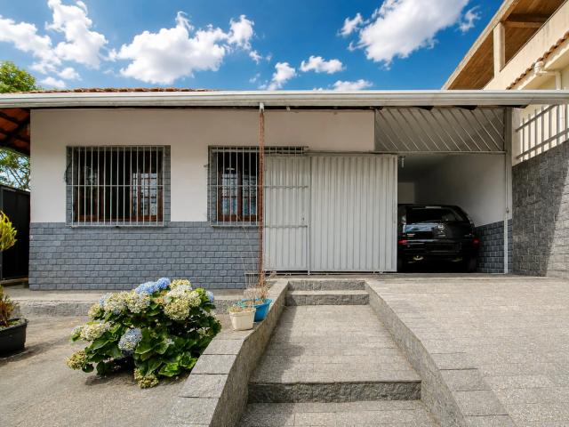 Casa venda em Alto dos Pinheiros, Juiz de Fora