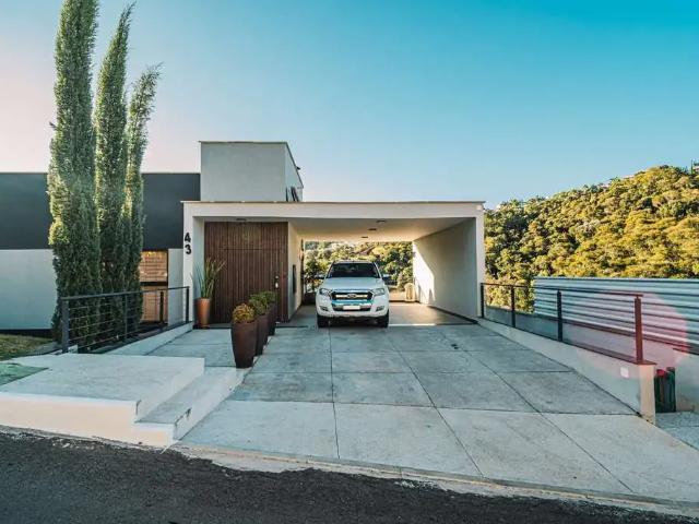 Casa venda em Região Geográfica Imediata de Juiz de Fora, Juiz de Fora