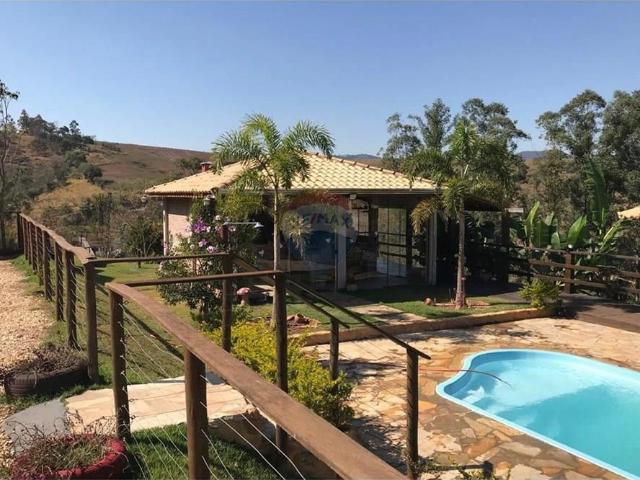 Casa venda em Lindoia