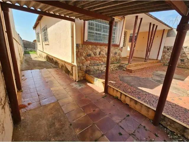 Casa venda em Região Imediata de Lins, Lins