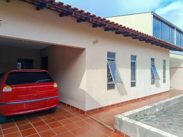 Casa venda em Região Geográfica Imediata de Londrina, Londrina