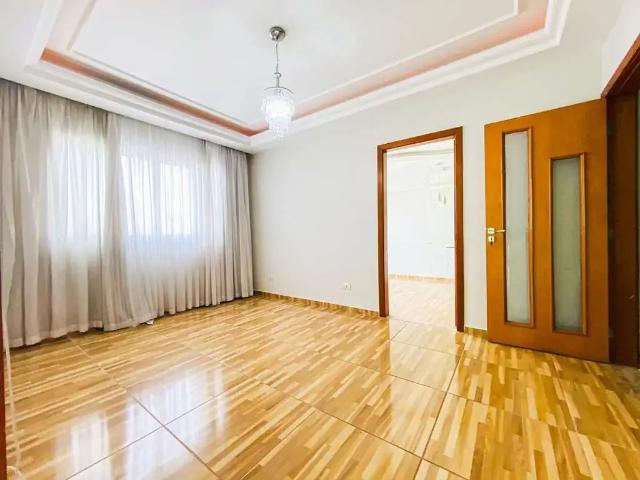 Casa venda em Região Geográfica Imediata de Londrina, Londrina