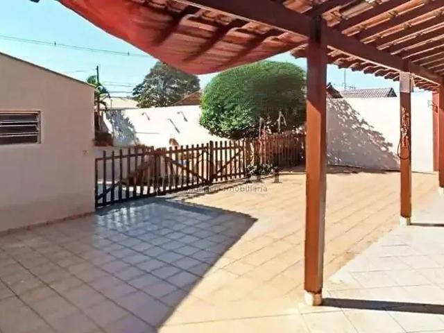 Casa venda em Região Geográfica Imediata de Londrina, Londrina