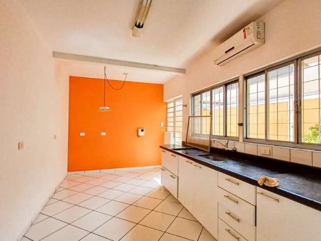 Casa venda em Região Geográfica Imediata de Londrina, Londrina