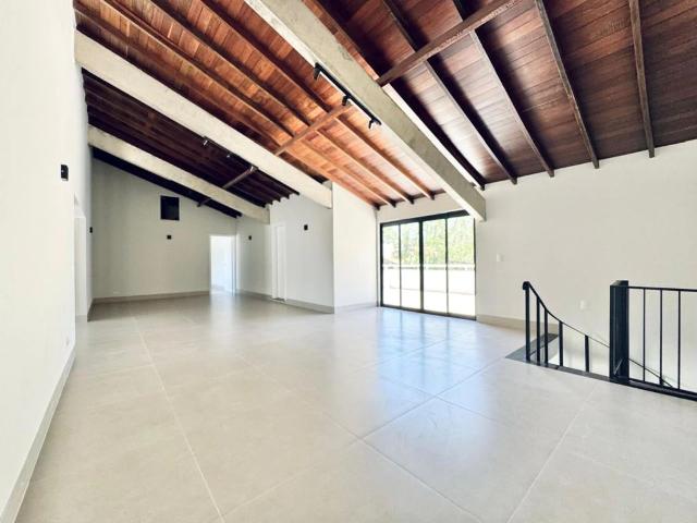 Casa venda em Região Geográfica Imediata de Londrina, Londrina
