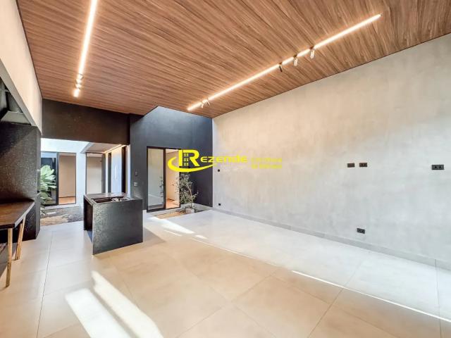 Casa venda em Região Geográfica Imediata de Londrina, Londrina