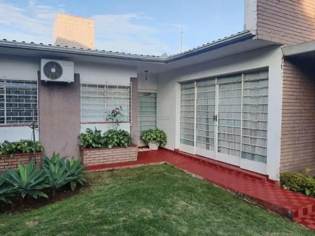 Casa venda em Região Geográfica Imediata de Londrina, Londrina