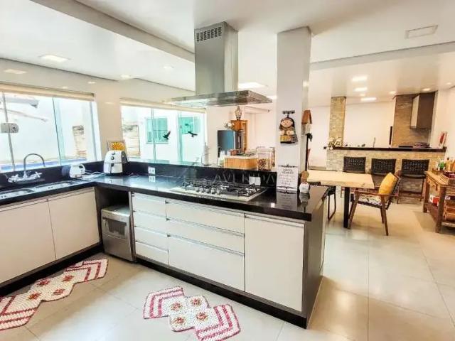 Casa venda em Região Geográfica Imediata de Londrina, Londrina