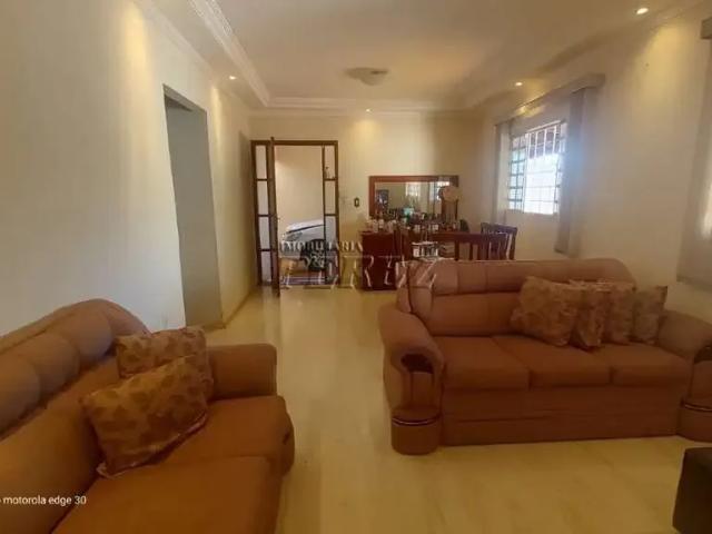 Casa venda em Região Geográfica Imediata de Londrina, Londrina