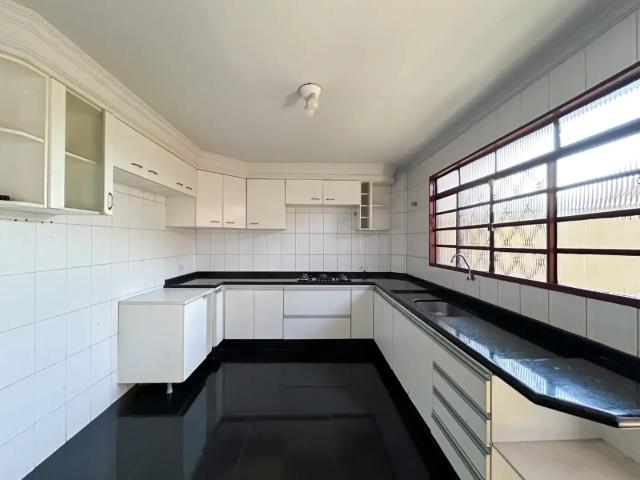 Casa venda em Região Geográfica Imediata de Londrina, Londrina
