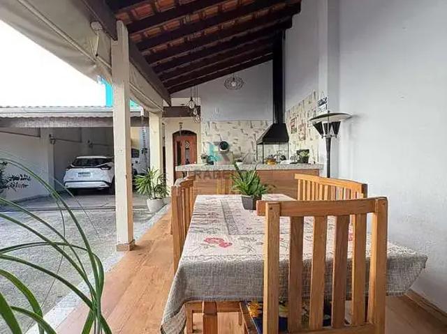 Casa venda em Região Imediata de Guaratinguetá, Região Metropolitana do Vale do Paraíba e Litoral Norte