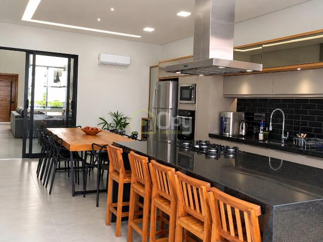Casa venda em Condomínio Esmeralda Residence II, Marília
