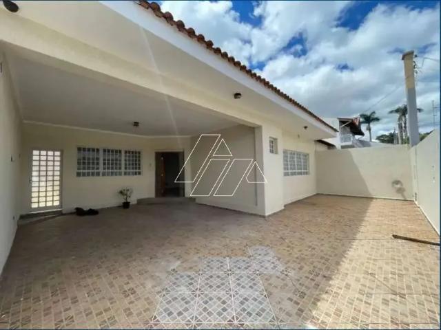 Casa venda em Região Imediata de Marília, Marília
