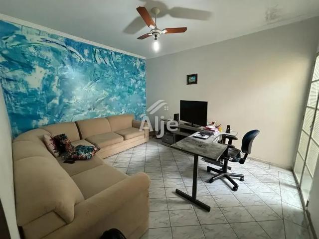 Casa venda em Região Imediata de Marília, Marília