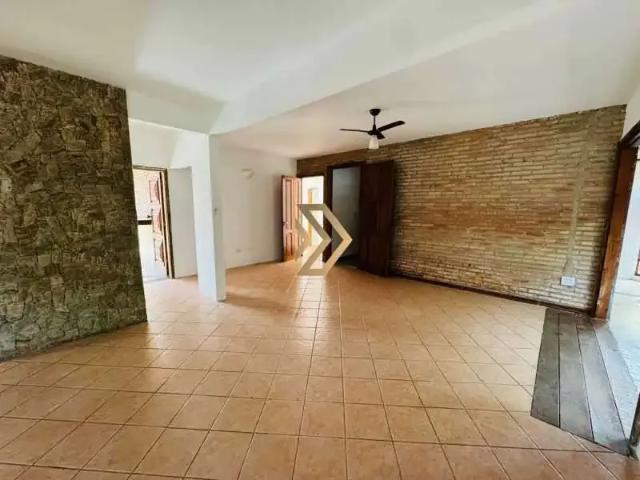 Casa venda em Região Imediata de Marília, Marília