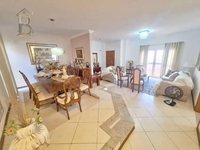 Casa venda em Região Imediata de Marília, Marília