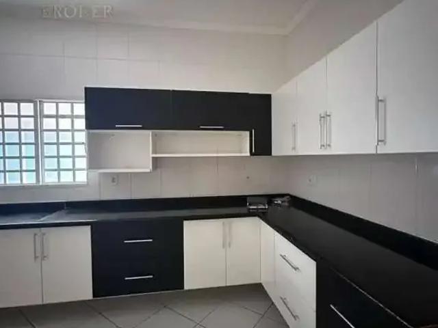 Casa venda em Região Imediata de Marília, Marília