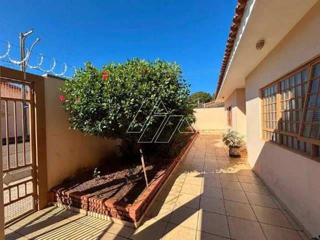 Casa venda em Região Imediata de Marília, Marília