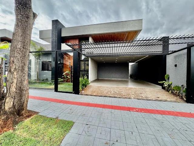 Casa venda em Região Geográfica Imediata de Maringá, Maringá