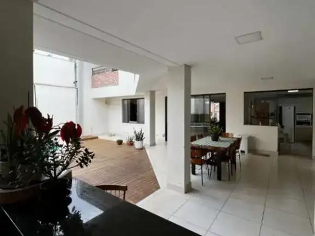 Casa venda em Região Geográfica Imediata de Maringá, Maringá