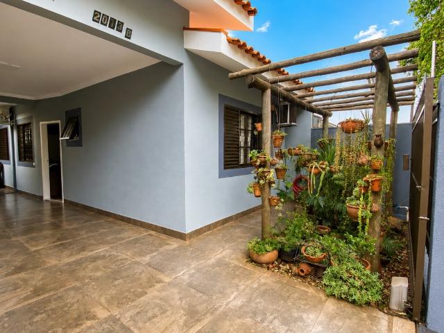 Casa venda em Região Geográfica Imediata de Maringá, Maringá