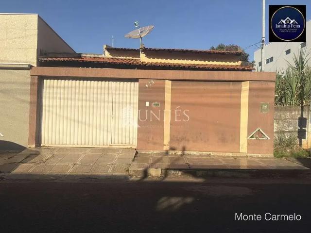 Casa venda em Região Geográfica Imediata de Monte Carmelo, Monte Carmelo