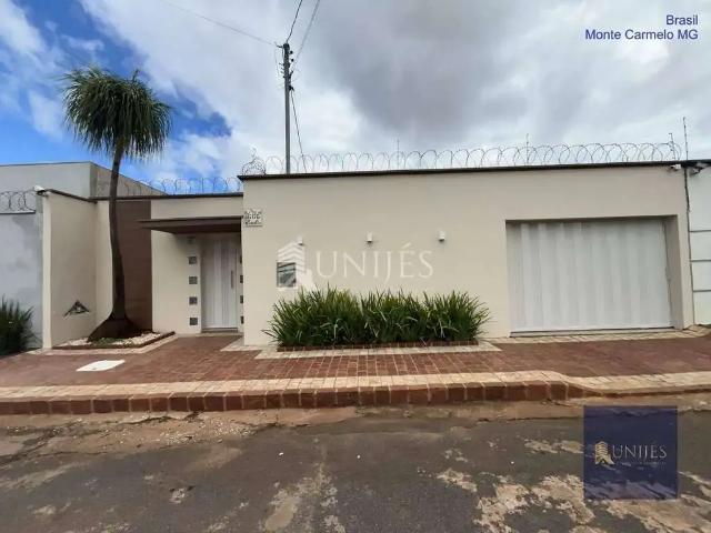 Casa venda em Região Geográfica Imediata de Monte Carmelo, Monte Carmelo