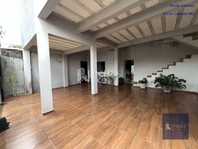 Casa venda em Região Geográfica Imediata de Monte Carmelo, Monte Carmelo