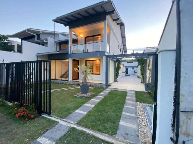 Casa venda em Região Geográfica Imediata do Rio de Janeiro, Região Metropolitana do Rio de Janeiro