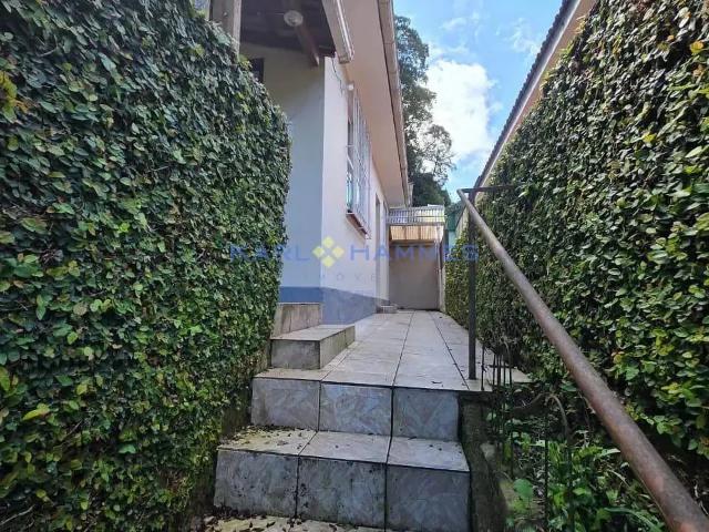 Casa venda em Petrópolis, Região Geográfica Intermediária de Petrópolis