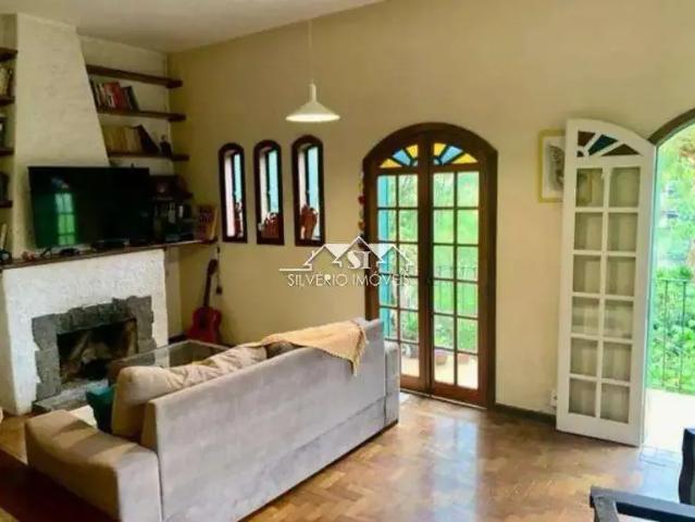 Casa venda em Petrópolis, Região Geográfica Intermediária de Petrópolis
