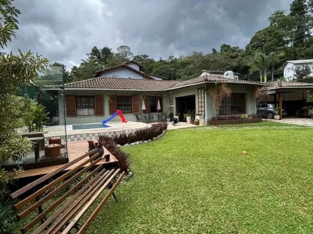 Casa venda em Região Geográfica Imediata de Petrópolis, Região Metropolitana do Rio de Janeiro