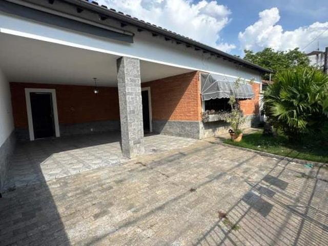 Casa venda em Jardim Leunor, Pindamonhangaba