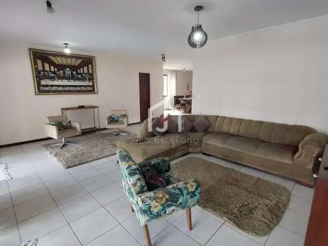 Casa venda em Região Imediata de Taubaté-Pindamonhangaba, Região Metropolitana do Vale do Paraíba e Litoral Norte