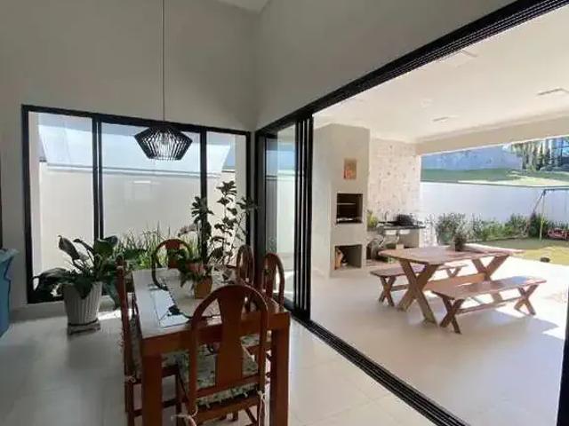 Casa venda em Região Imediata de Taubaté-Pindamonhangaba, Região Metropolitana do Vale do Paraíba e Litoral Norte