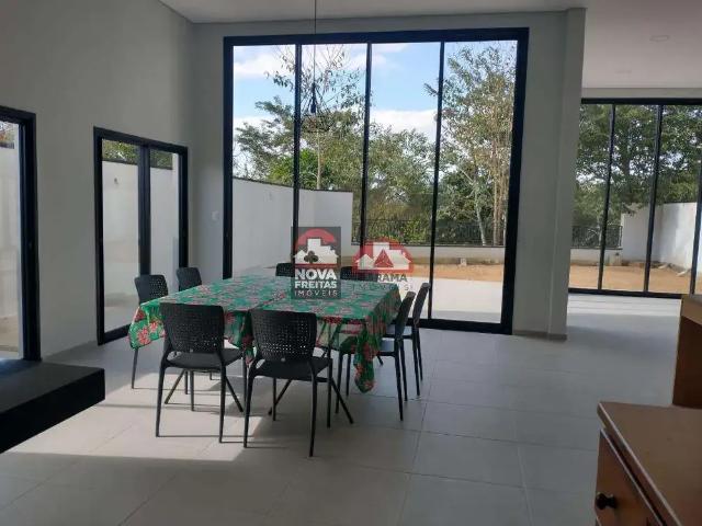 Casa venda em Região Imediata de Taubaté-Pindamonhangaba, Região Metropolitana do Vale do Paraíba e Litoral Norte