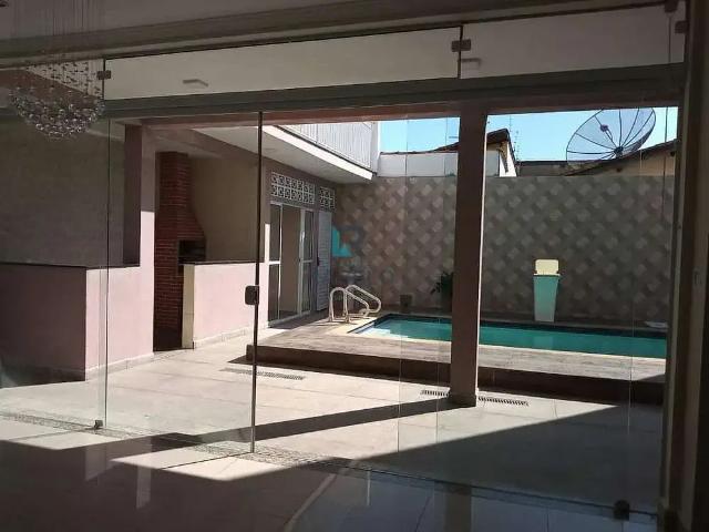 Casa venda em Região Imediata de Taubaté-Pindamonhangaba, Região Metropolitana do Vale do Paraíba e Litoral Norte