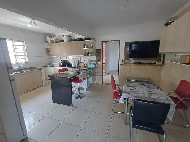 Casa venda em Região Imediata de Taubaté-Pindamonhangaba, Região Metropolitana do Vale do Paraíba e Litoral Norte