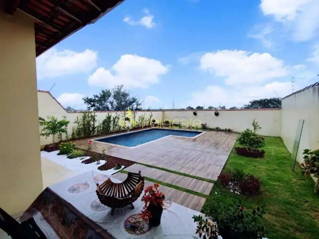 Casa venda em Região Imediata de Taubaté-Pindamonhangaba, Região Metropolitana do Vale do Paraíba e Litoral Norte